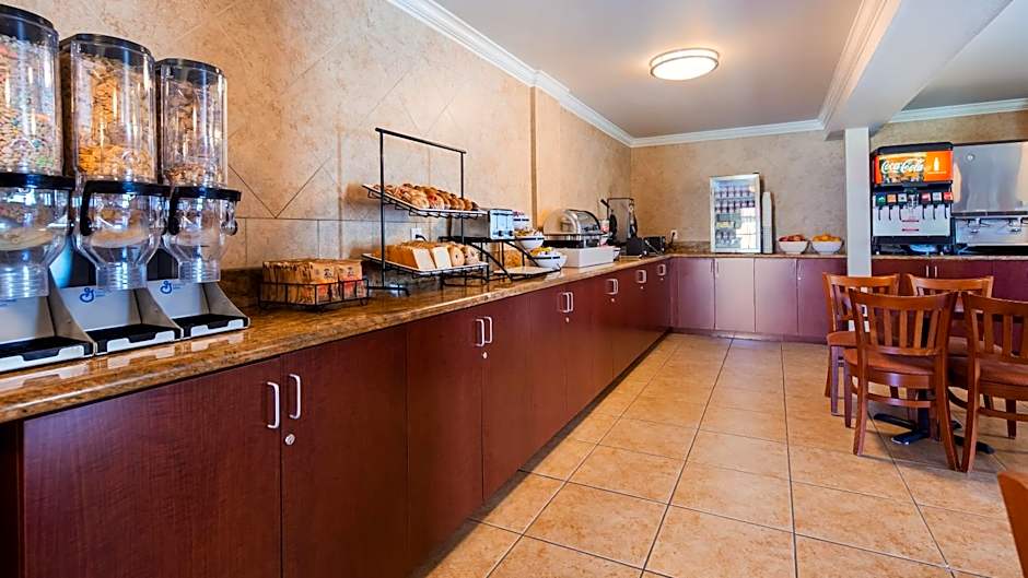 Lompoc Valley Inn and Suites