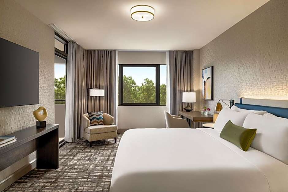 Crowne Plaza Edison By IHG