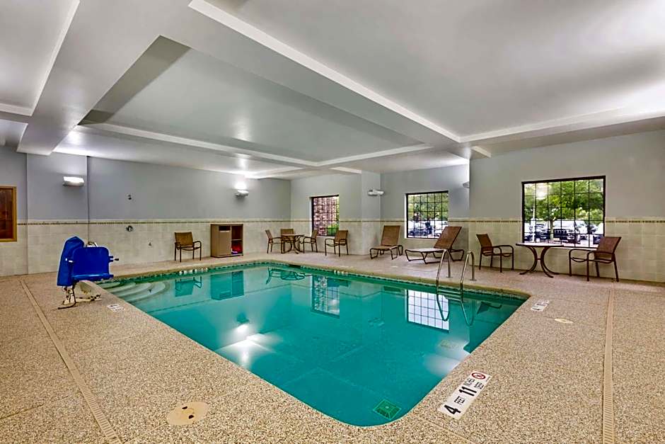 Best Western Plus Victor Inn & Suites