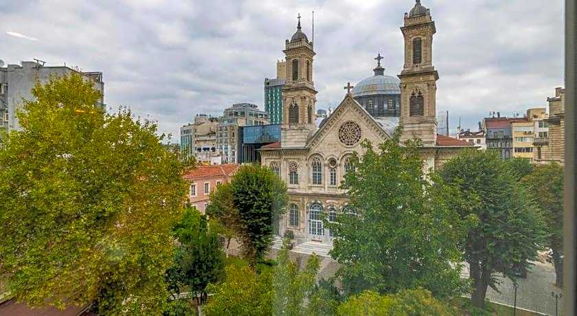 Almadina Hotel Istanbul                                                                    