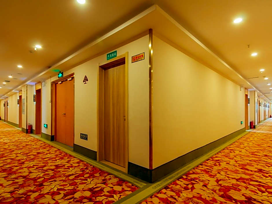 GreenTree Inn Zhengzhou Zhongyuan District Huaihe Road Tongbai Road Metro Station Shell Hotel