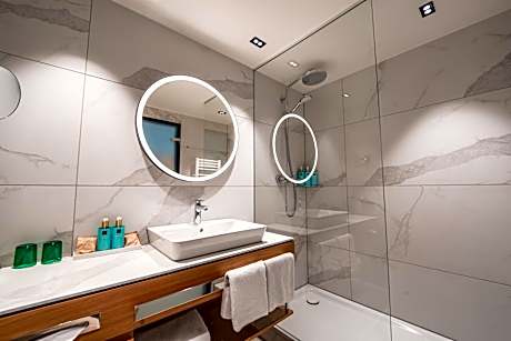 Executive Queen Room