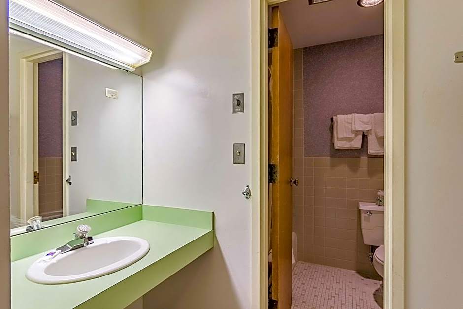 Motel 6-Grand Rapids, MI - Northeast