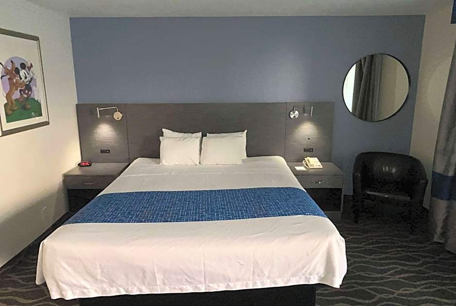 Travelodge Inn & Suites by Wyndham Anaheim on Disneyland Dr