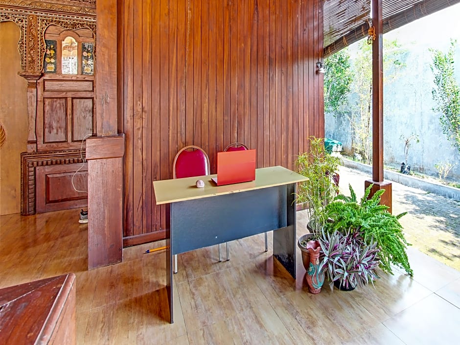 Collection O 91629 Ndalem Abhirama