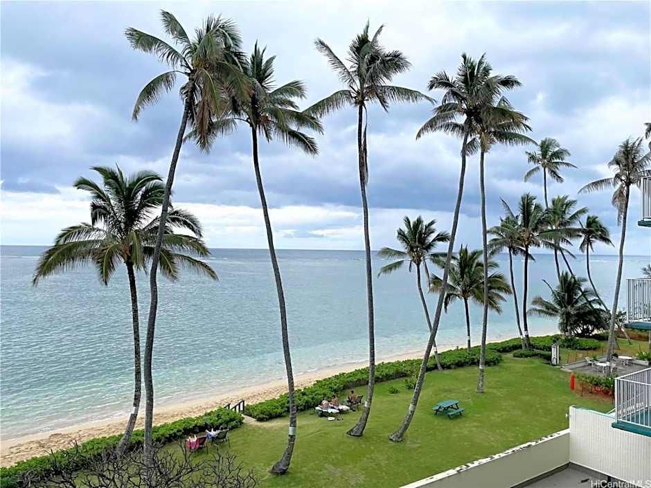 Stunning Ocean Views Condos in Oahu at Punaluu