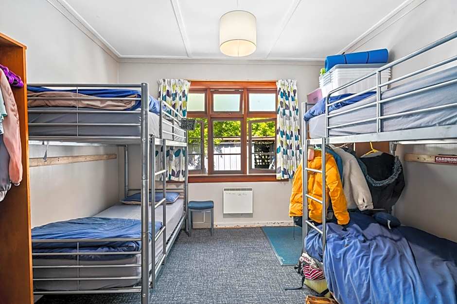 Mountain View Backpackers