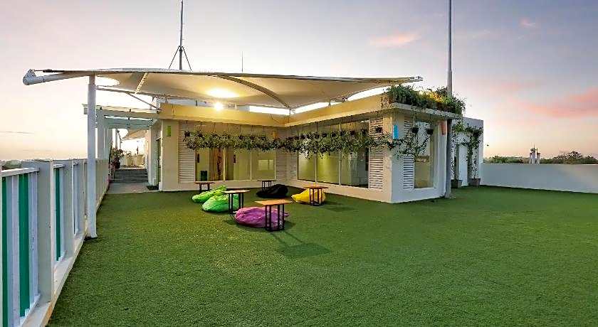 Maxonehotels At Bukit Jimbaran