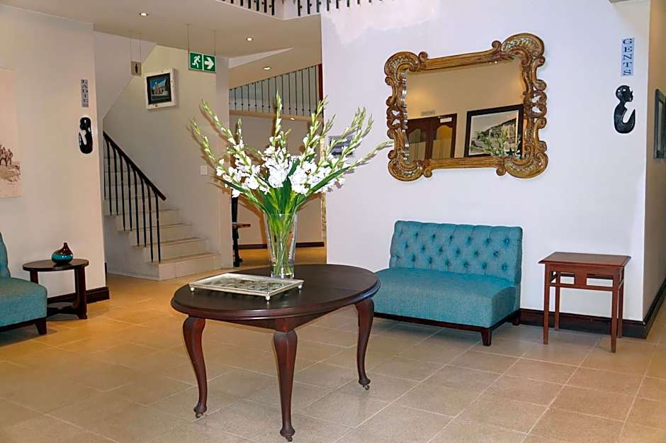 Chapmans Peak Beach Hotel