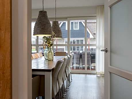 Villa in Friesland with Sauna and Whirlpool