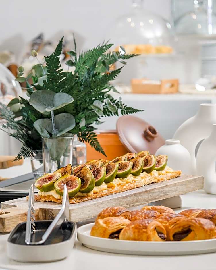 Hospes Puerta de Alcalá, a Member of Design Hotels