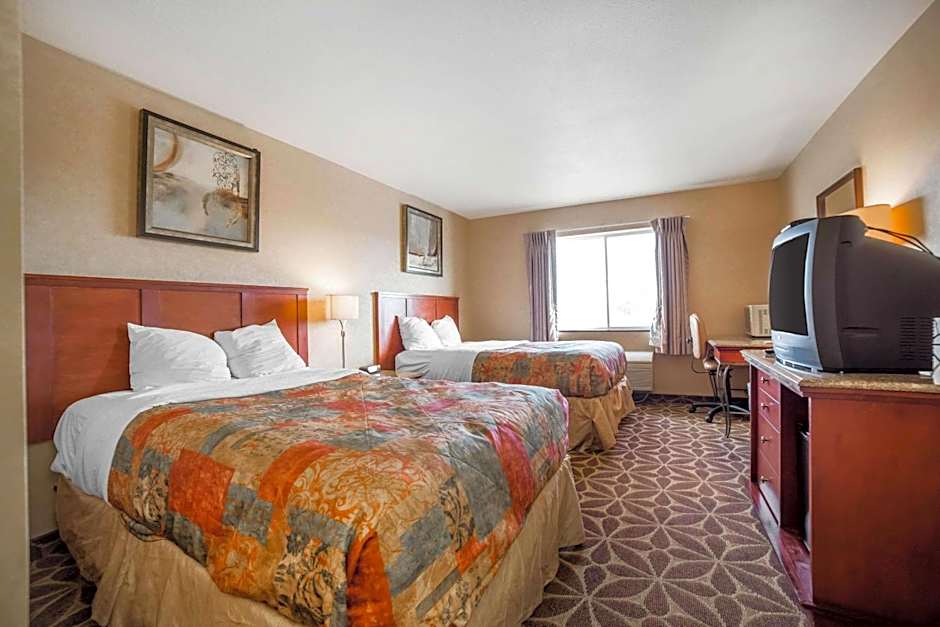 Rodeway Inn & Suites