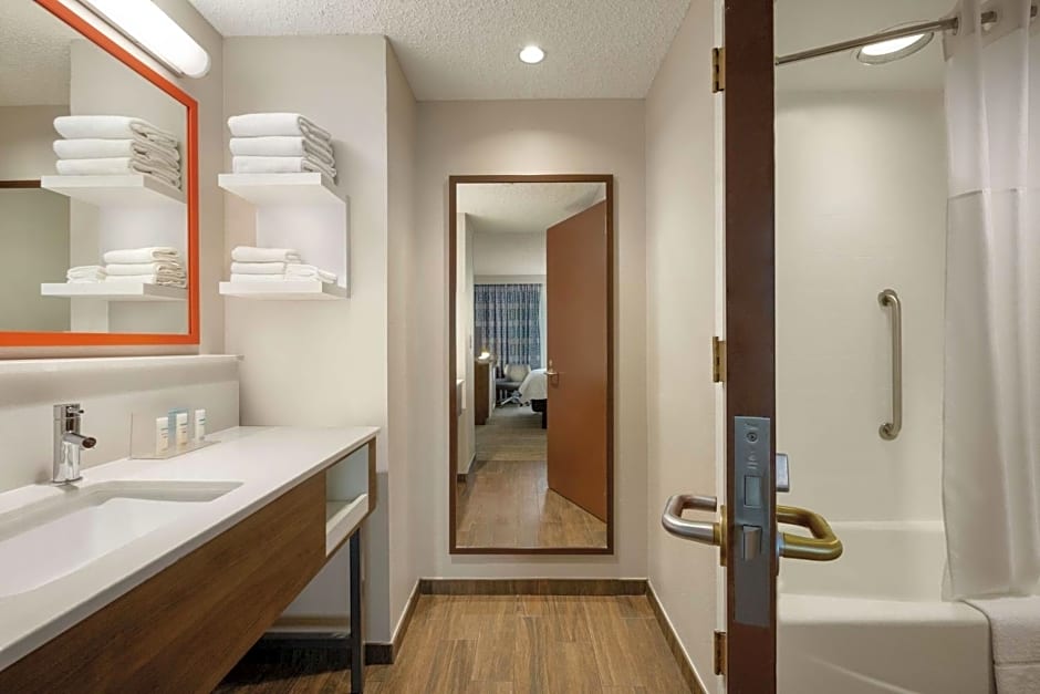 Hampton Inn By Hilton And Suites Dallas/Mesquite