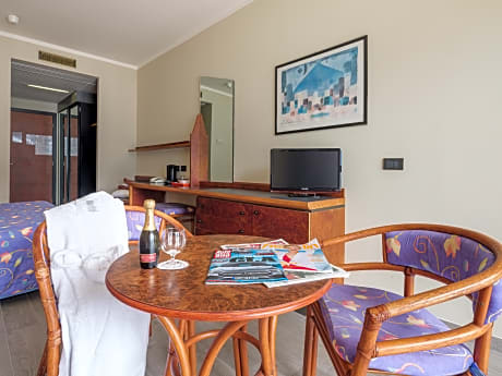 DOUBLE SUPERIOR WITH BALCONY OR TERRACE