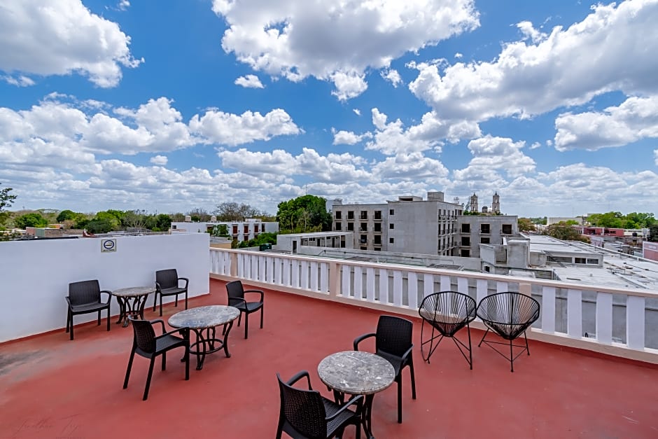 Hotel Colonial Zaci by GuruHotel
