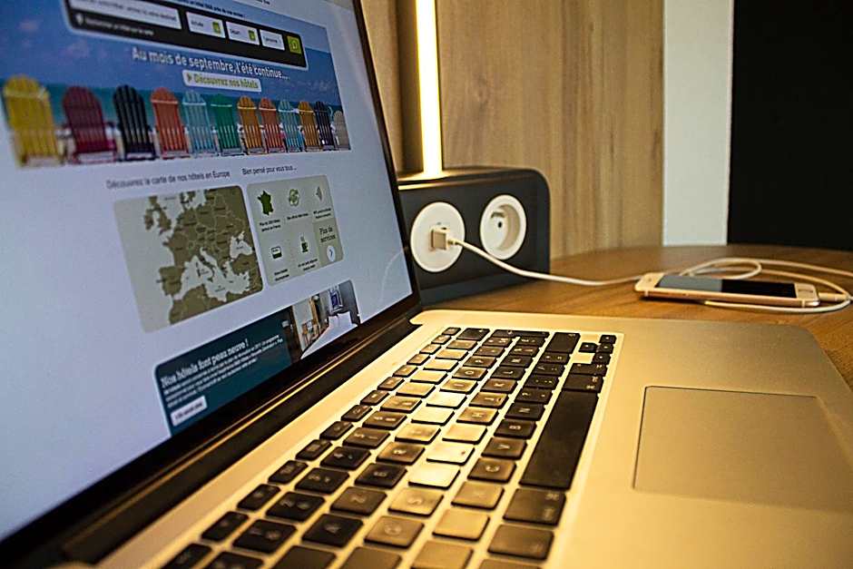 B&B HOTEL NANTERRE Rueil-Malmaison