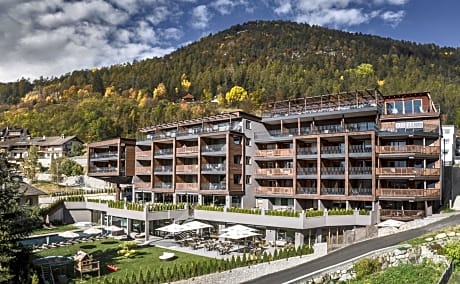 Molaris Lodge