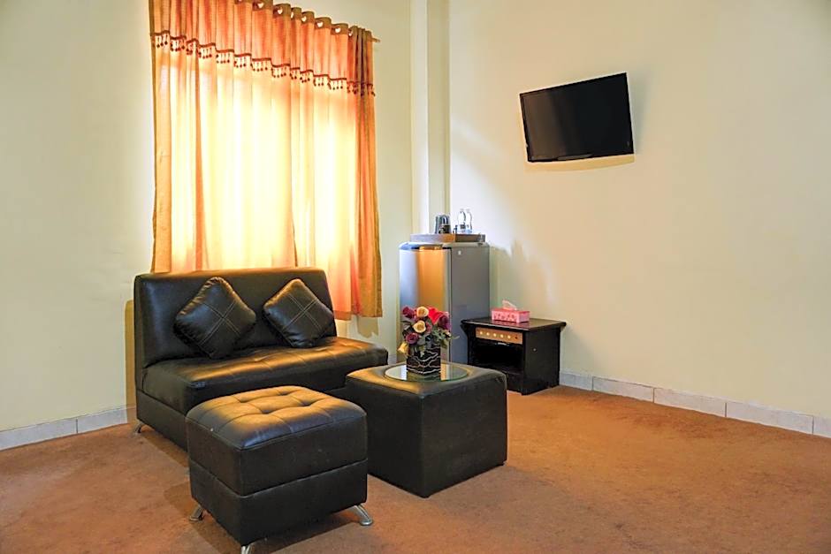 Collection O R.Sukamto Near Palembang Trade Center Mall