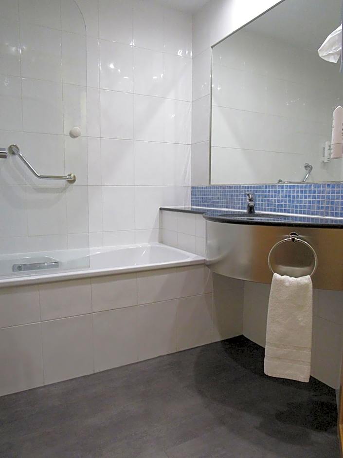 Holiday Inn Express Sant Cugat By IHG