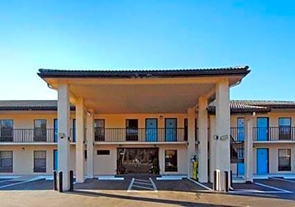 Travelodge by Wyndham Alachua