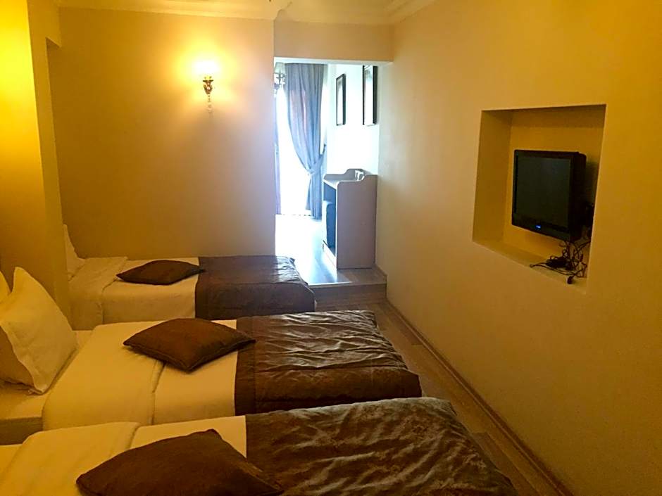 Photo 1 of 11 of Triple Room