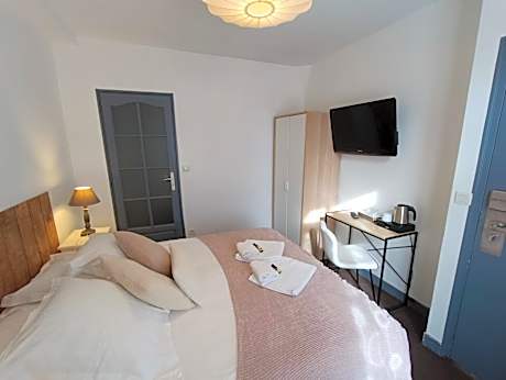 Double Room with Shower