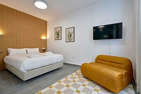 Studio Apartment with One Double Bed