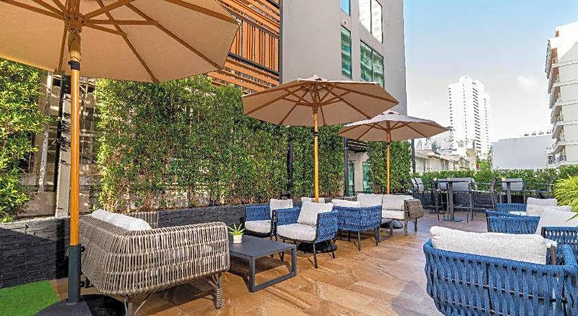 Solitaire Bangkok Sukhumvit 11