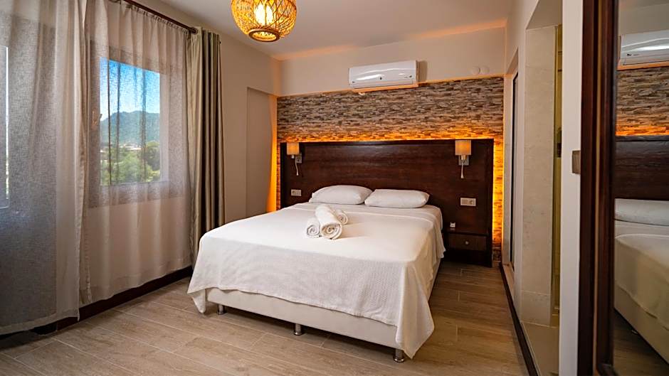 Photo 1 of 2 of 2 Bedroom 1 King Bed Suite, Sea View