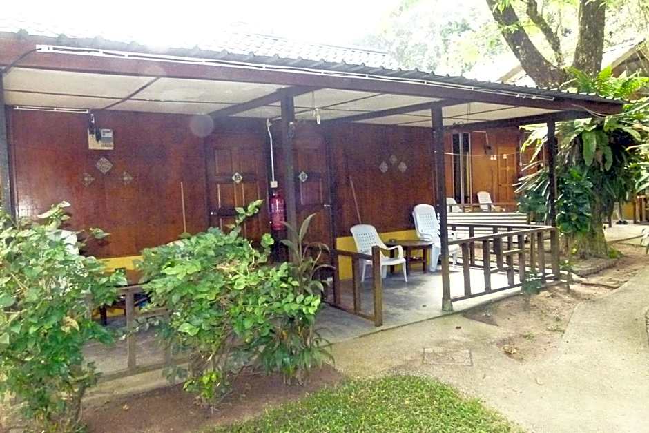Cheers Garden Chalet