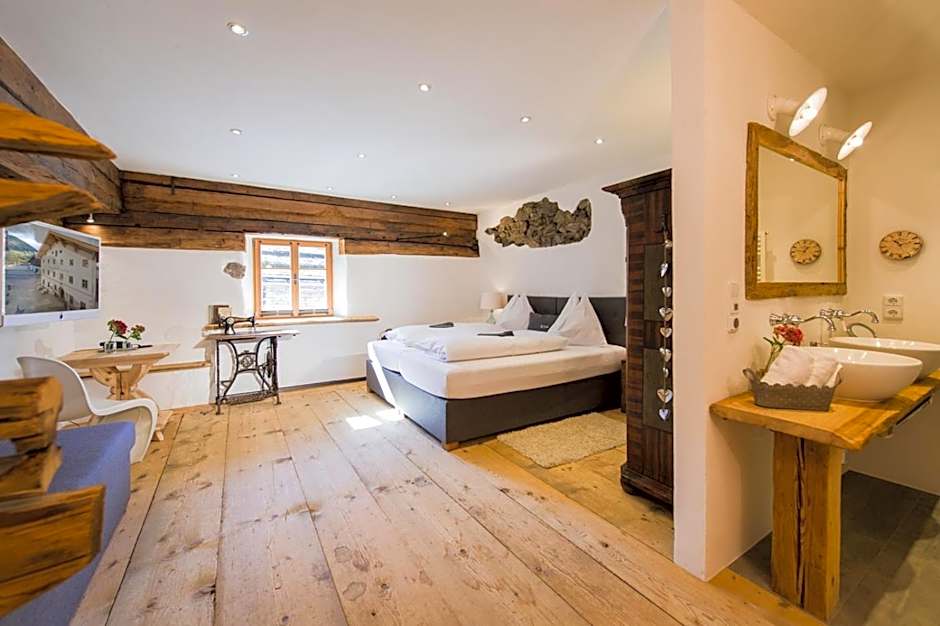 Hotel & Gourmetwirtshaus Kirchenwirt seit 1326