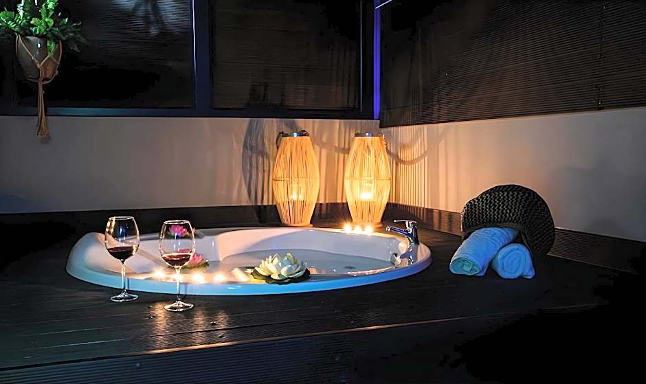 Parthenon Art executive wing