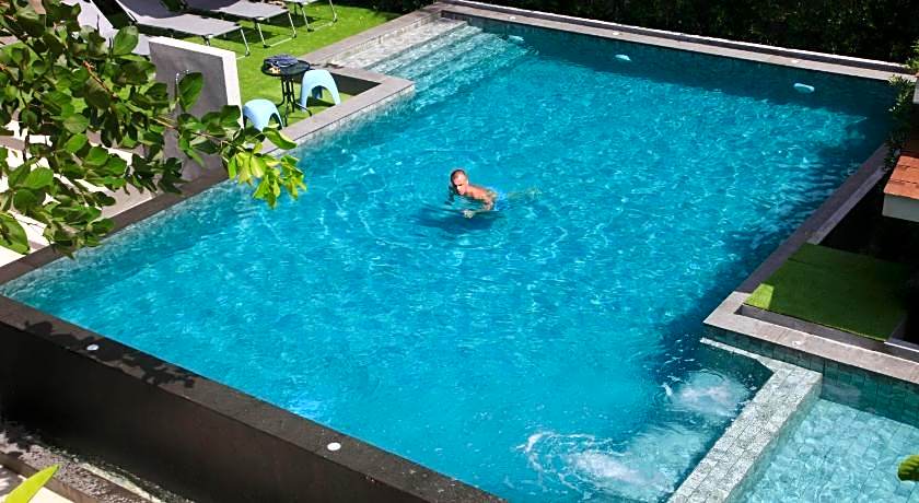 The Glory Gold Hotel