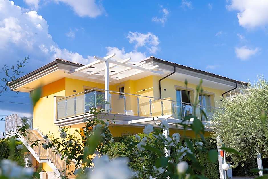 Hotel Baia Di Trainiti