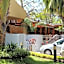 Casa Mia Lodge & Restaurant