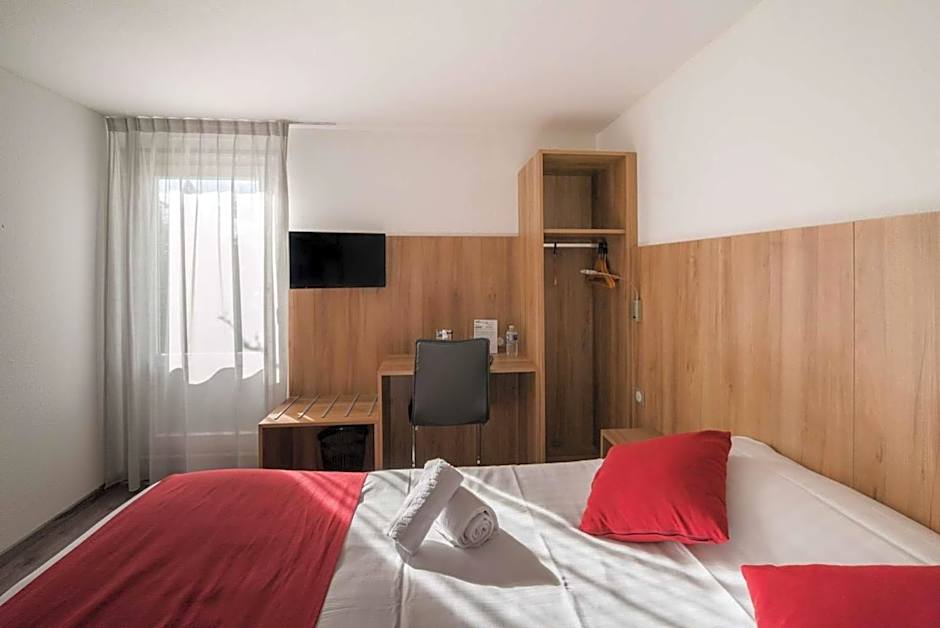 Brit Hotel Plaisance A9/A61