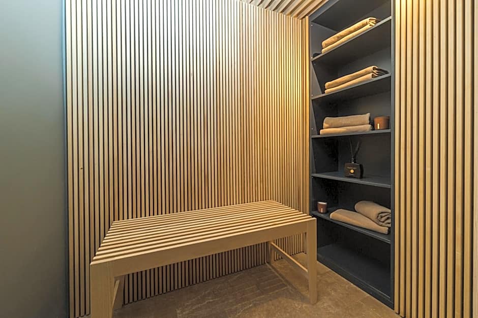 Boutique Hotel Shell