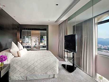 One-Bedroom Mansion with Privilege Benefit