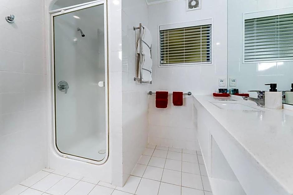 Aubyn Court Spa Motel