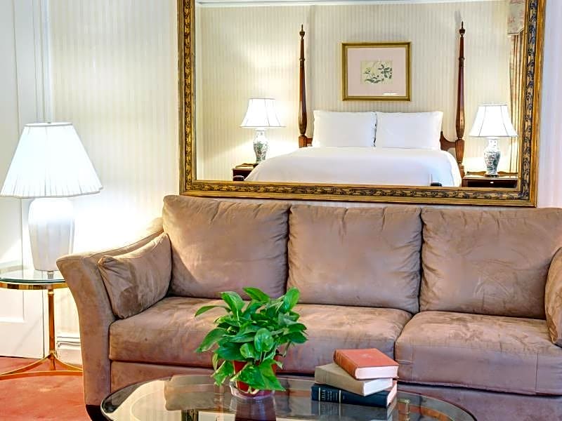 The Roger Smith Hotel