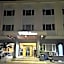 Townhouse Oak Vera Hotel Near Clark International Airport