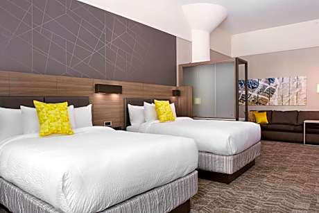 Executive Queen Suite