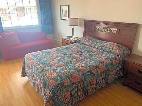 Stonehouse Motel and Restaurant