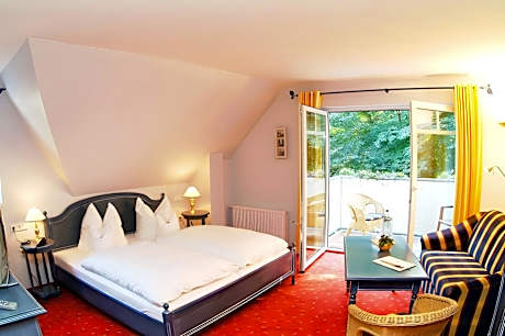 Triple Room with Balcony