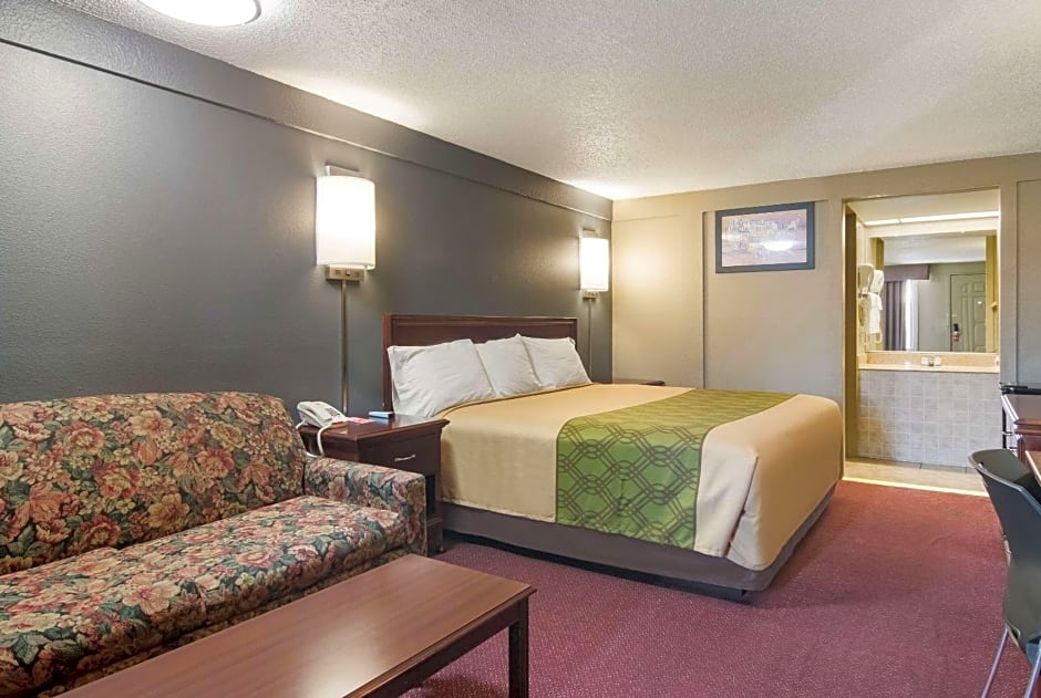 Econo Lodge Pittsburgh I-79