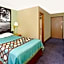 Super 8 by Wyndham Macomb
