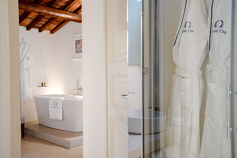 Palazzo Cini Luxury Rooms in Pisa