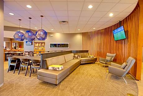 SpringHill Suites by Marriott Lawrence Downtown
