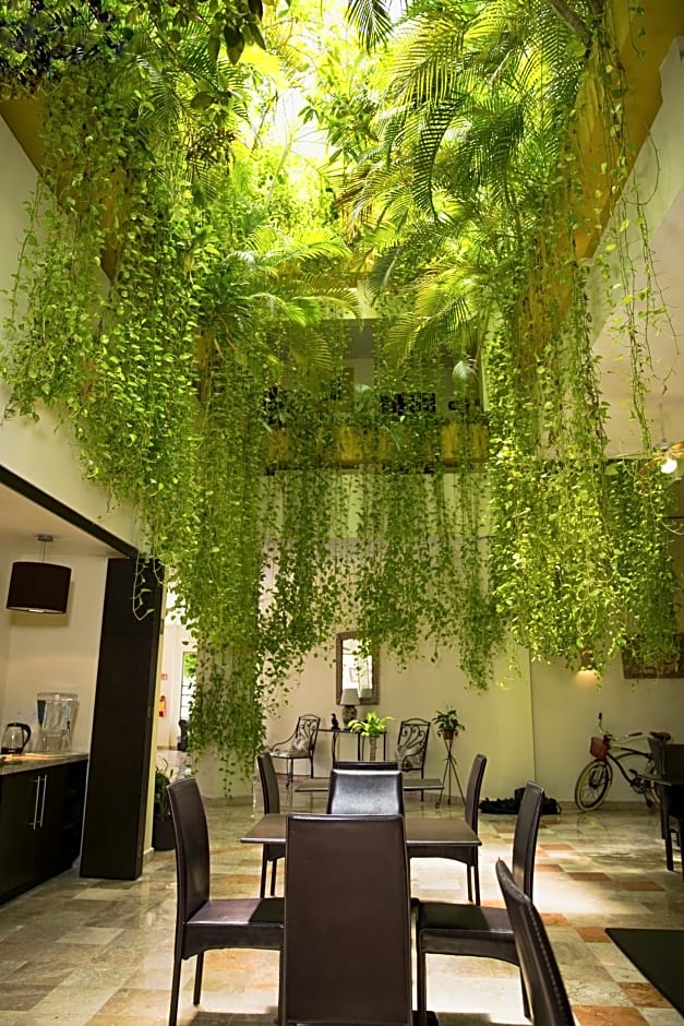 Hotel Los Itzaes