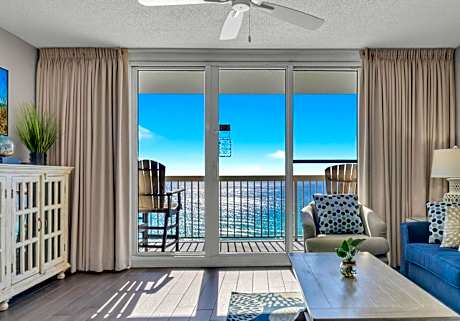 Pelican Beach Resort Unit 1109